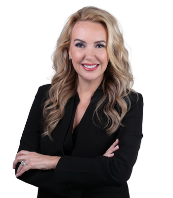 Portrait of Cassandra Reardin, REALTOR®.